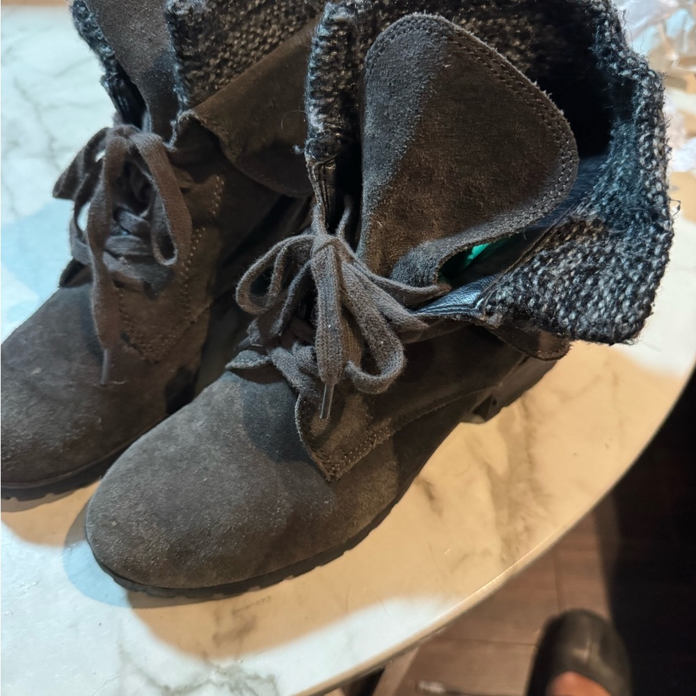 Lucky Brand Grey Suede Lace-Up Boots - Ladies Size 7.5 - VGUC
